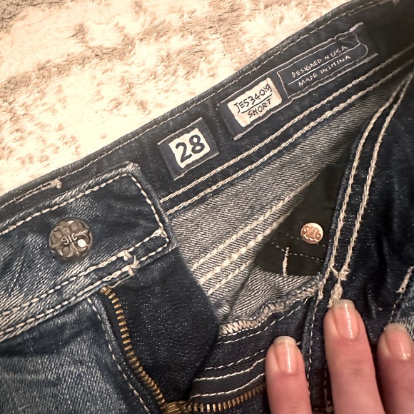 Miss Me Embellished Jean Shorts - size 28 - Picture 6 of 8